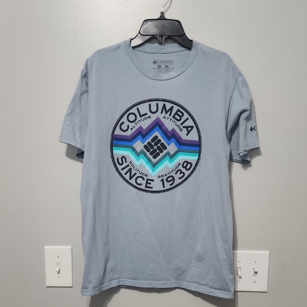 Columbia Men's Light Blue Graphic Tee